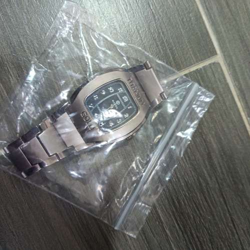 [售] 銀色時尚手錶