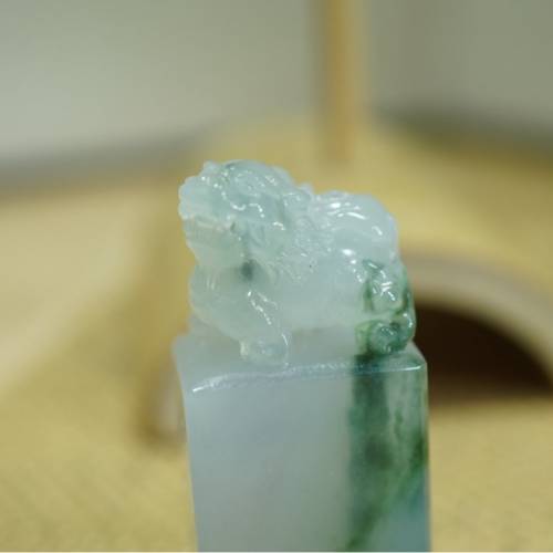 精品緬甸冰糯種翡翠印章