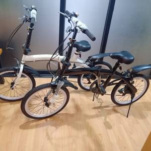 全新(6月送>>密碼鎖/紅尾燈) 20寸折叠/6速單車 +貨架(白色) $600 九龍灣交收