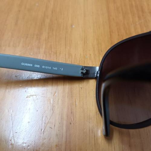 GUESS太陽眼鏡 $100