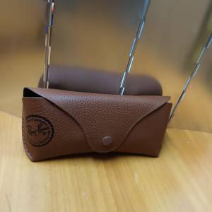 Ray-Ban真皮眼鏡盒 $50
