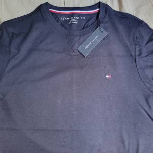 Tommy Tee ( XS )