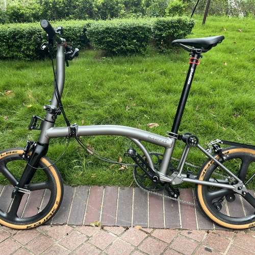 2025 最新款超輕版 ACEOFFIX C5 5速/7速 啞黑色碳前叉鋁合金折叠車 送前後蛙燈叮叮