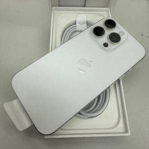 iPhone 16pro 256gb,港行白色鈦金屬，完美冇花，冇修冇拆，全套齊保養至26年1月！