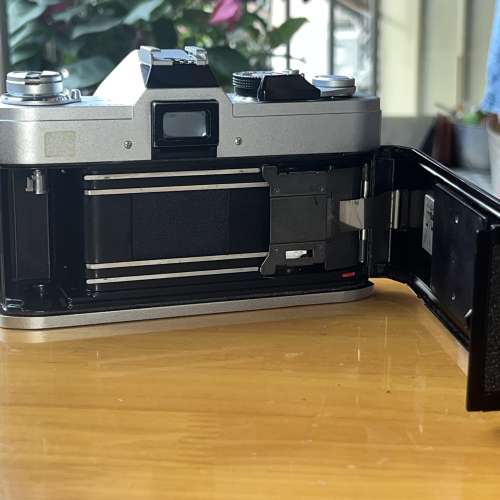 Canon FTb silver body