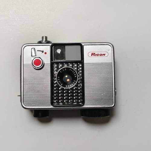 Ricoh Autohalf Y 半格菲林相機