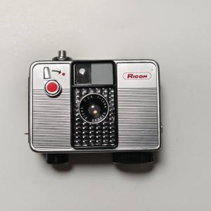 Ricoh Autohalf Y 半格菲林相機