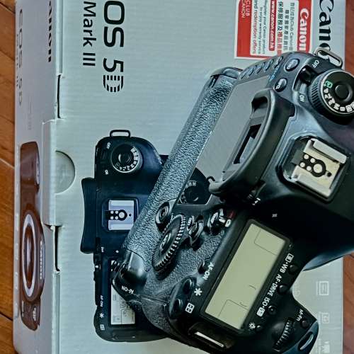 Canon 5DIII BODY  &  battery Grips  (機身 & 直到手柄)