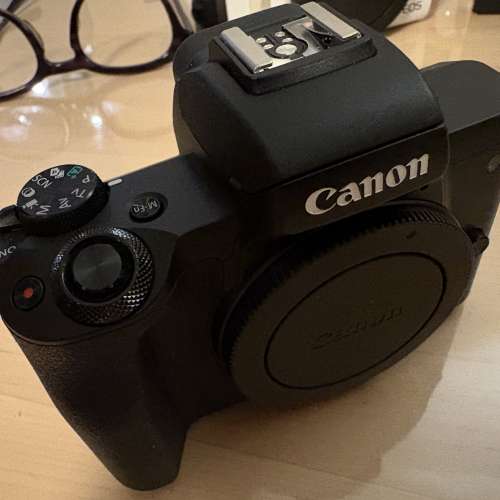 Eos M50+15-45mm+22mm+90EX+EF50 with mount