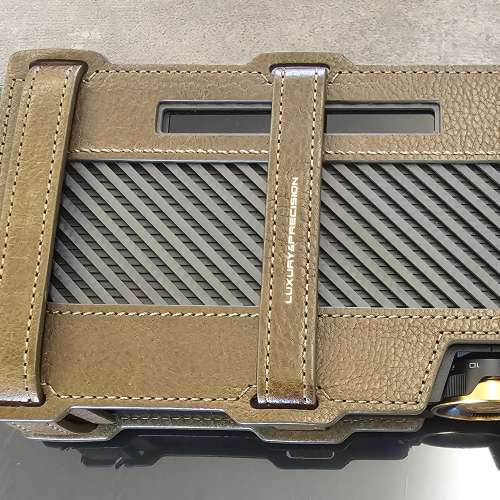 放9成9新樂彼 Luxury & Precision EA4