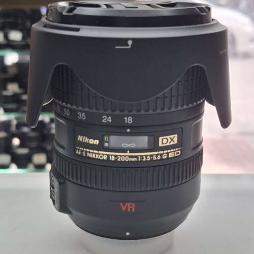 NIKON AF-S NIKKOR 18-200MM F3.5-5.6G ED LIKE NEW