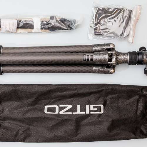 Gitzo Traveler 碳纖維 GT2545T 三腳架連 GH1382QD 球型雲台套裝