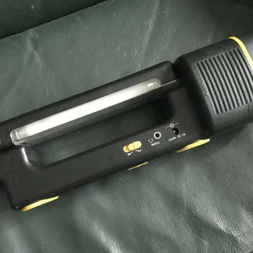 多用途燈，4合一，光管，電筒，警示燈，收音機，10.5 吋