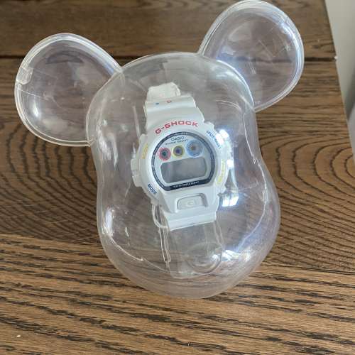 絕版G SHOCK 30週年 Anniversary x "MEDICOM TOY" Be@rbrick Collaboration DW-6900MT