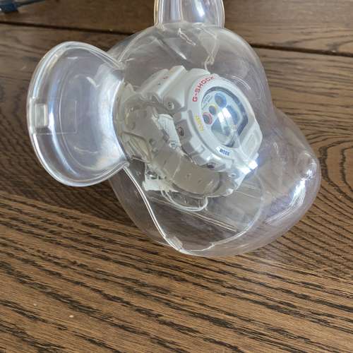 絕版G SHOCK 30週年 Anniversary x "MEDICOM TOY" Be@rbrick Collaboration DW-6900MT