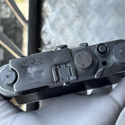 Leotax FV旁軸底片相機+小西六50mm f/1.9 LTM