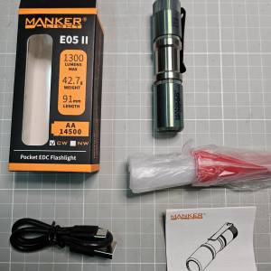 新淨可充電 鈦合金 Manker漫客 E05-II 三段強白光 1300流明 迷你 便攜隨身 EDC 緊急...