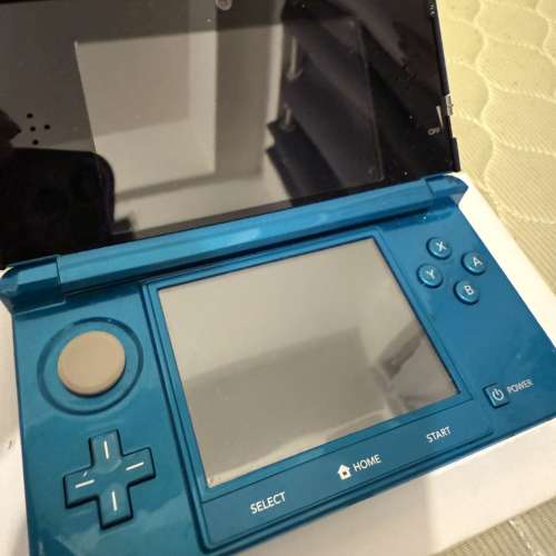 Nintendo 3DS blue