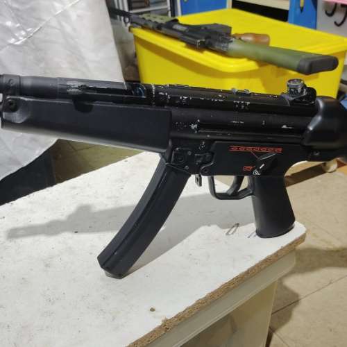 MARUI. MP5 A4  1j 金身 AEG 連3個彈匣