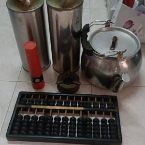 70年產品，只適合拍攝或收藏用途，有相當歲月痕跡，完美者不合！$800