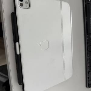 Apple iPad Pro 11-inch (M4) 256gb cellular 連原裝keyboard及apple pencil pro