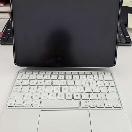 Apple iPad Pro 11-inch (M4) 256gb cellular 連原裝keyboard及apple pencil pro