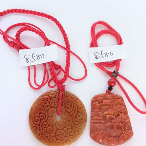 紅翡A玉吊墜，連6mm 26寸頸鏈或繩頸鏈。每個價錢如照片顯示，兩個起八折。no.B10.8.25