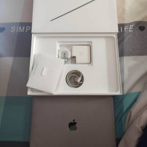 Apple MacBook pro 2019 13" 8+128