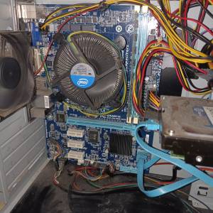 Gigabyte GA-H61MA-D2V 底板+Intel i3-2120 CPU+A-DATA 4GB DDR3 RAM