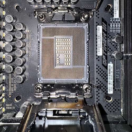 ROG Maximus Z690 Extreme EATX主機板