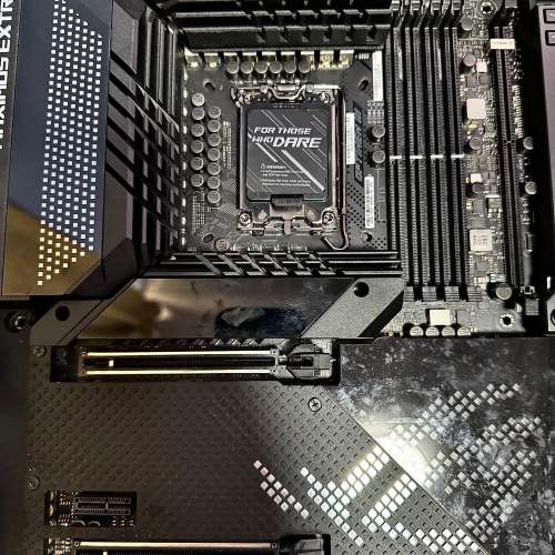 ROG Maximus Z690 Extreme EATX主機板