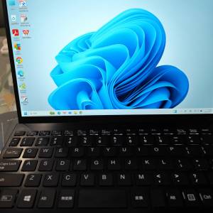 Sony VAIO i5 8265U 8+256GB Win 11 PRO 12.5 "  可插SIM 卡 超薄輕身 運作正常 超...