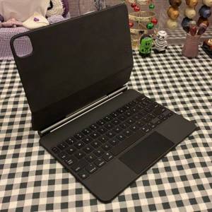 Apple Magic Keyboard 12.9 黑色 行貨 95%新 只係皮面有輕微使用痕跡 當時蘋果專門...