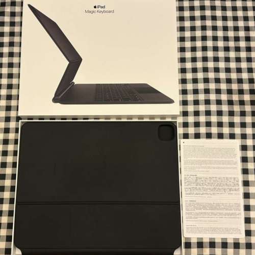Apple Magic Keyboard 12.9 黑色 行貨 95%新 只係皮面有輕微使用痕跡 當時蘋果專門...