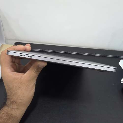 MacBook Pro 13寸 1TB