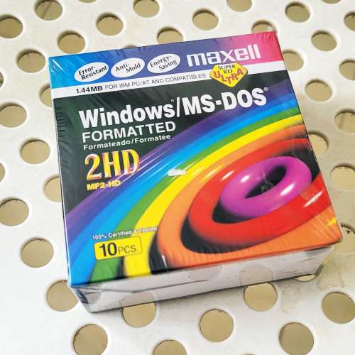 全新 Maxell 1.44MB Floppy 一盒 (10隻)