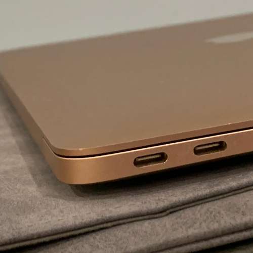 MacBook Air M1 (256gb+8gb ram)