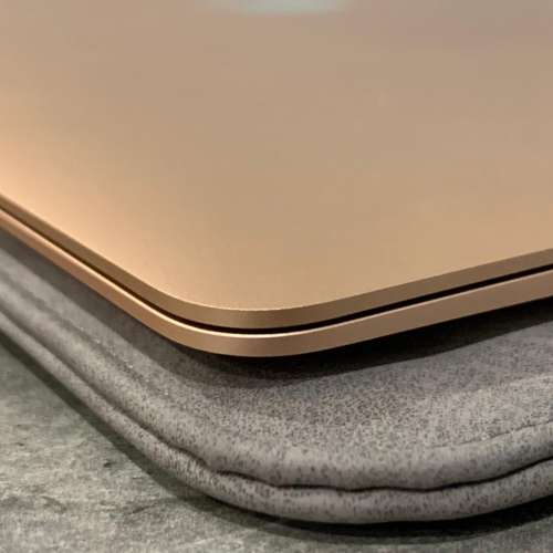 MacBook Air M1 (256gb+8gb ram)