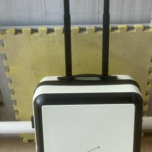 BEVERLY HILL POLO CLUB 20" 4 wheels soft suitcase HK$98.00