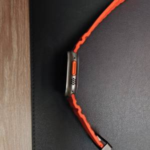 Apple Watch Ultra 2 鈦色