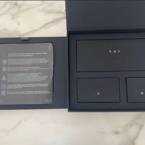 HONOR Magic V2 紫色行貨 (保養至26年3月)