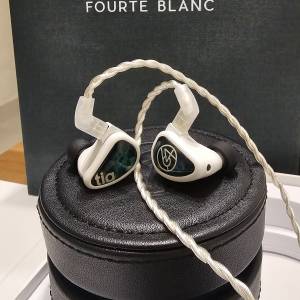 64 Audio Fourte Blanc