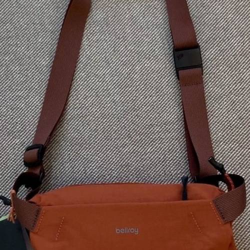 Bellroy lite sling bag