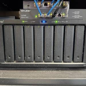 90% New 行貨 Synology DS1819+ NAS 4+4GB 原裝 Ram Not Qnap