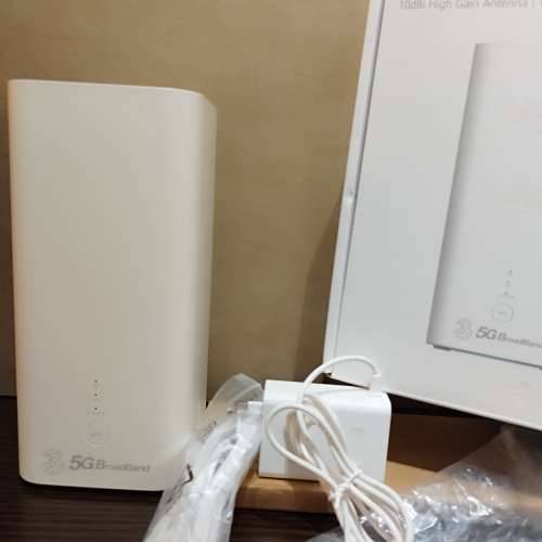 香 港 版 無 鎖 台 插 卡 即 用