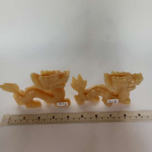 一對四寸黃玉龍擺件，多年前舊存貨，歡迎出價。no.WB14.8.25