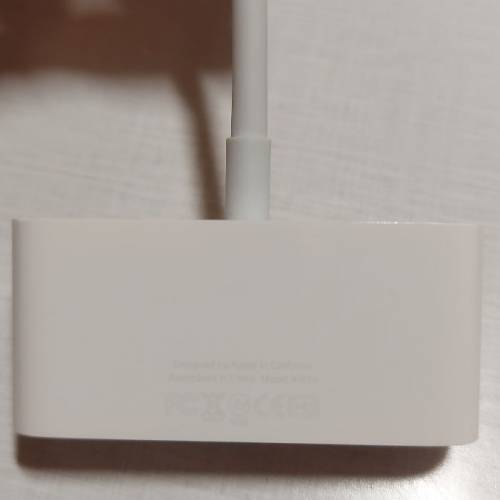 Apple lightning to VGA Adapter (like new)