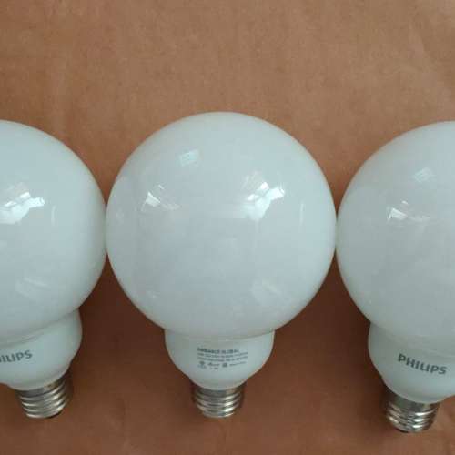 Philips 慳電膽 E27 黃光 14w