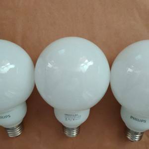 Philips 慳電膽 E27 黃光 14w