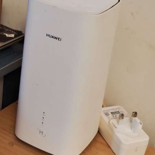 Huawei 華為 5G Sim Card router 5G/2.4G 無線路由器 (H112-372)